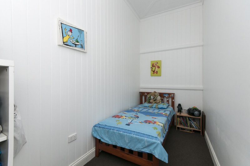 Photo - 18 Lusitania Street, Newtown QLD 4305 - Image 15