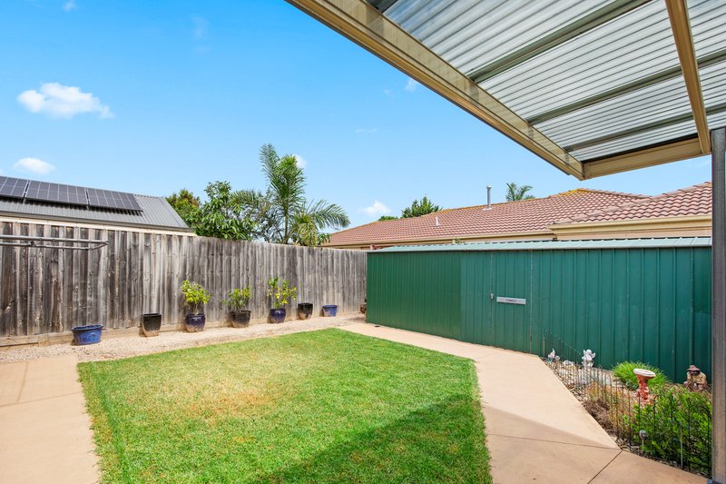 Photo - 18 Lynbridge Crescent, Tarneit VIC 3029 - Image 15