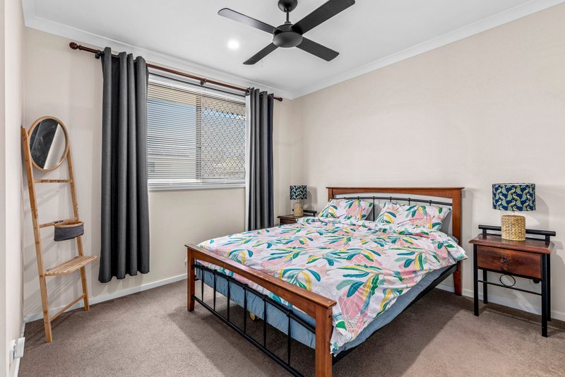 Photo - 18 Mac Street, Bridgeman Downs QLD 4035 - Image 13