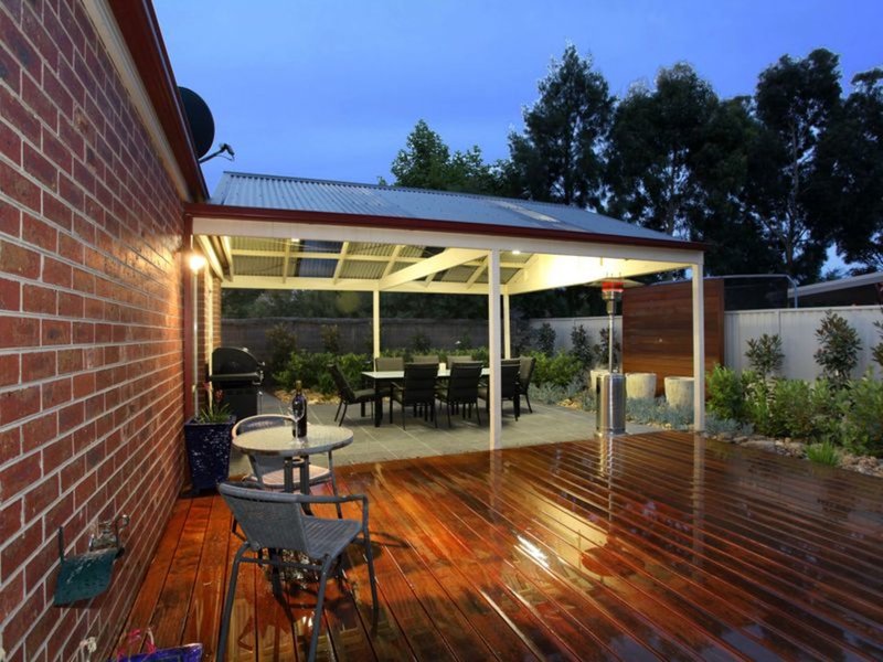 Photo - 18 Macalister Place, Pakenham VIC 3810 - Image 11