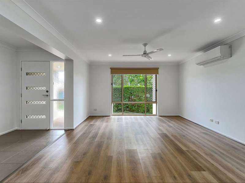 Photo - 18 Macaranga Crescent, Carseldine QLD 4034 - Image 5