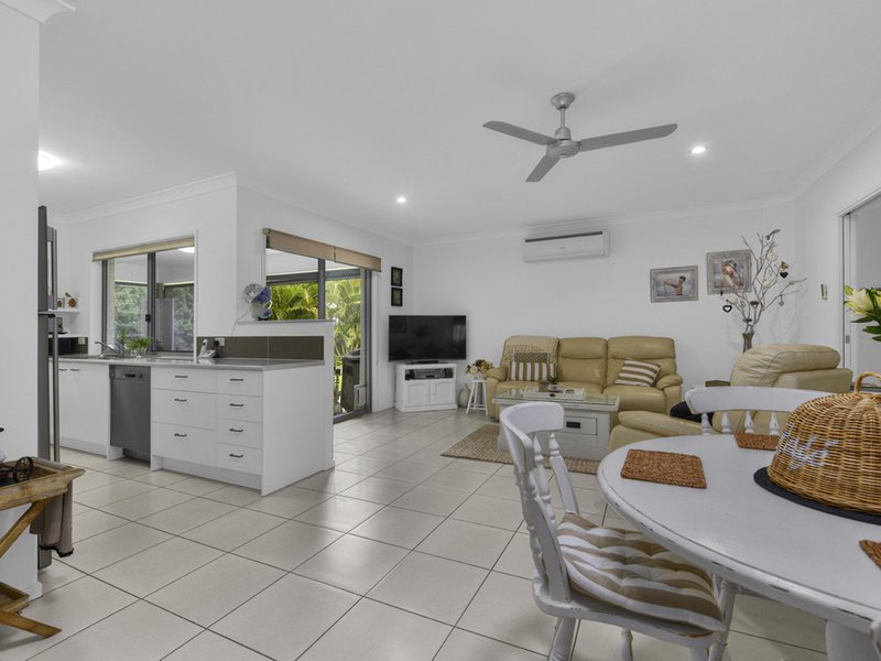 Photo - 18 Macdonald Place, Carseldine QLD 4034 - Image 7