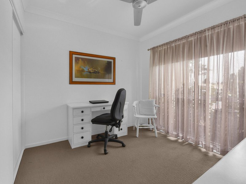 Photo - 18 Macdonald Place, Carseldine QLD 4034 - Image 14