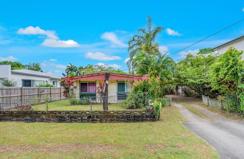 Photo - 18 Macilwraith Street, Manoora QLD 4870 - Image 3