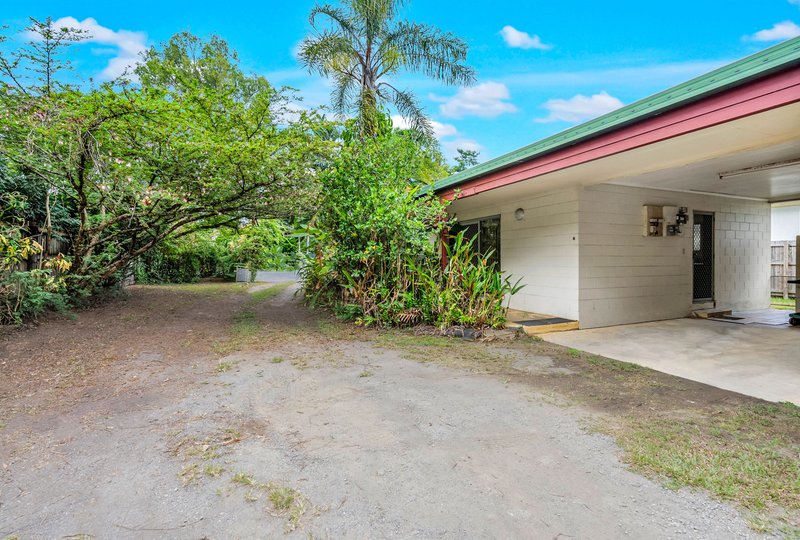 Photo - 18 Macilwraith Street, Manoora QLD 4870 - Image 6