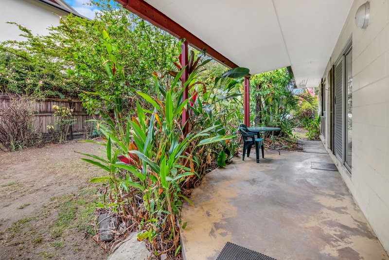 Photo - 18 Macilwraith Street, Manoora QLD 4870 - Image 7