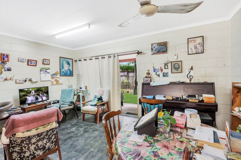 Photo - 18 Macilwraith Street, Manoora QLD 4870 - Image 16