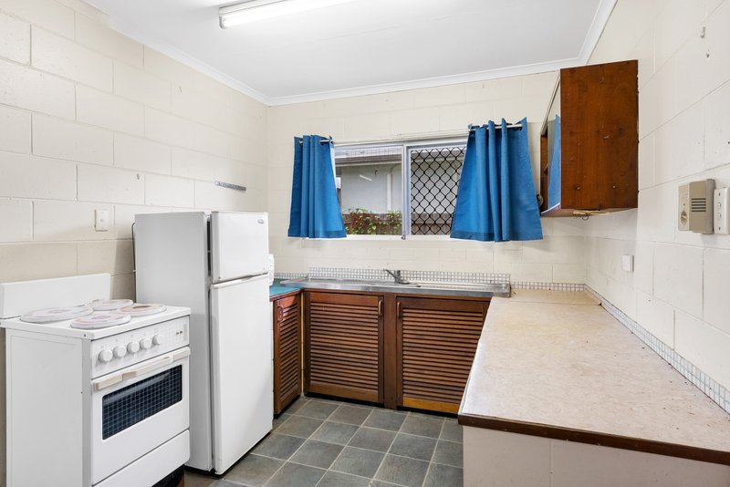 Photo - 18 Macilwraith Street, Manoora QLD 4870 - Image 24