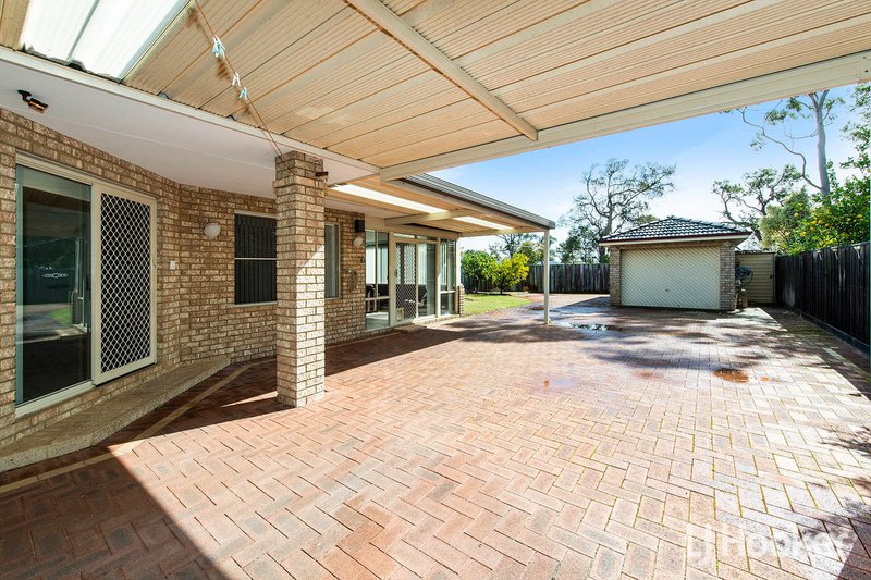 Photo - 18 Macquarie Drive, Coodanup WA 6210 - Image 18