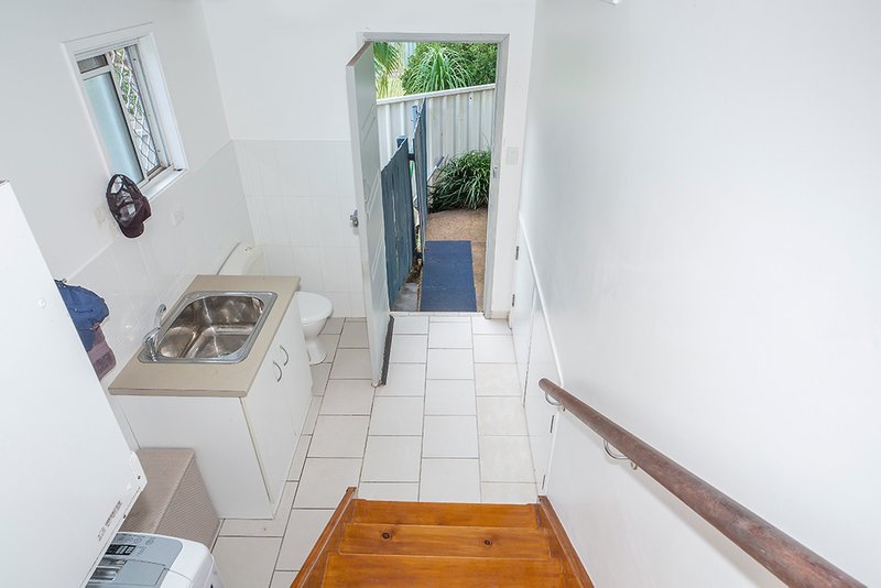 Photo - 18 Macquarie Road, Fennell Bay NSW 2283 - Image 15