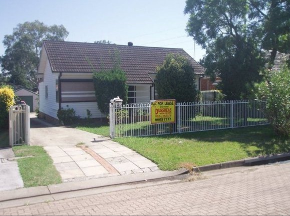 18 Macquarie Road, Ingleburn NSW 2565