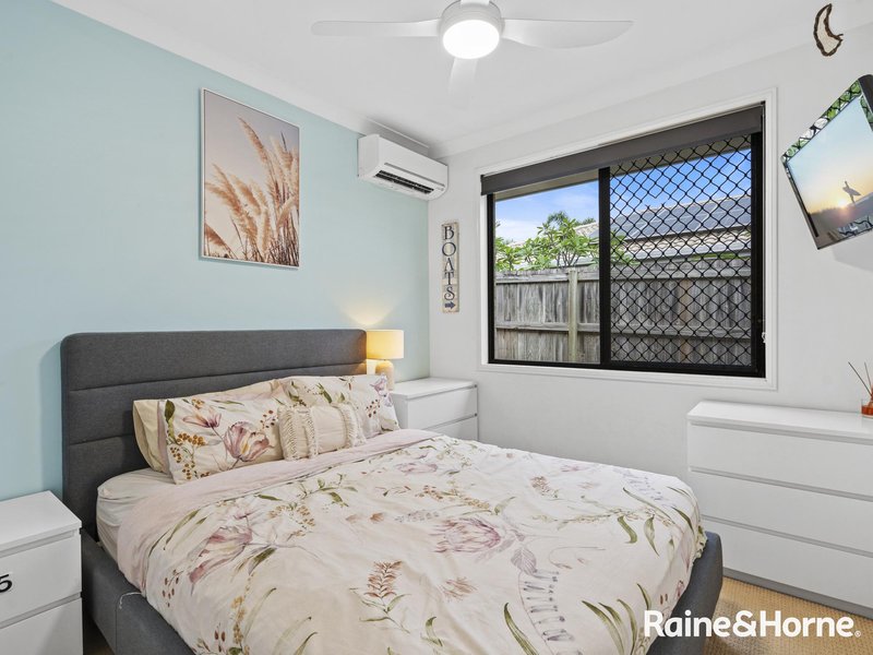 Photo - 18 Magnetic Place, Redland Bay QLD 4165 - Image 18