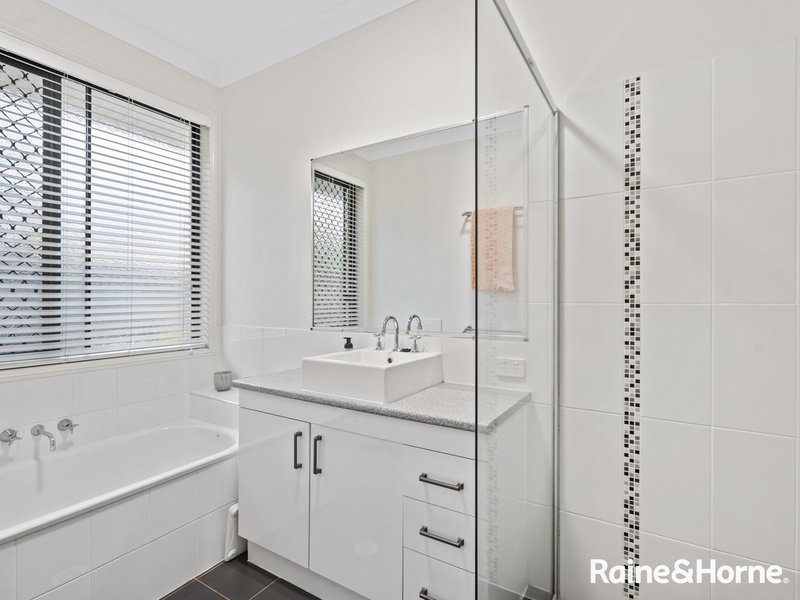 Photo - 18 Magnetic Place, Redland Bay QLD 4165 - Image 19