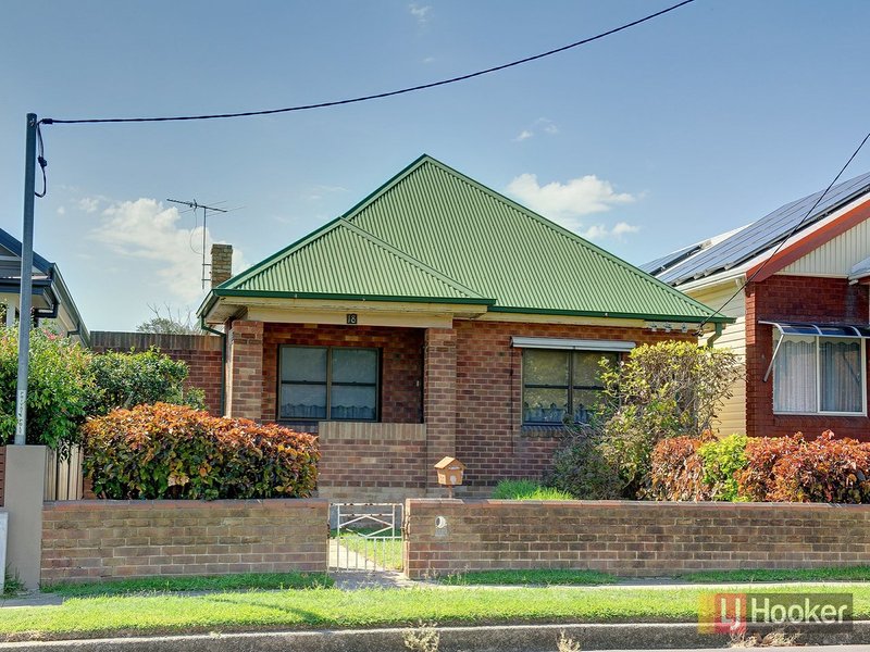 Photo - 18 Maitland Street, Stockton NSW 2295 - Image 7