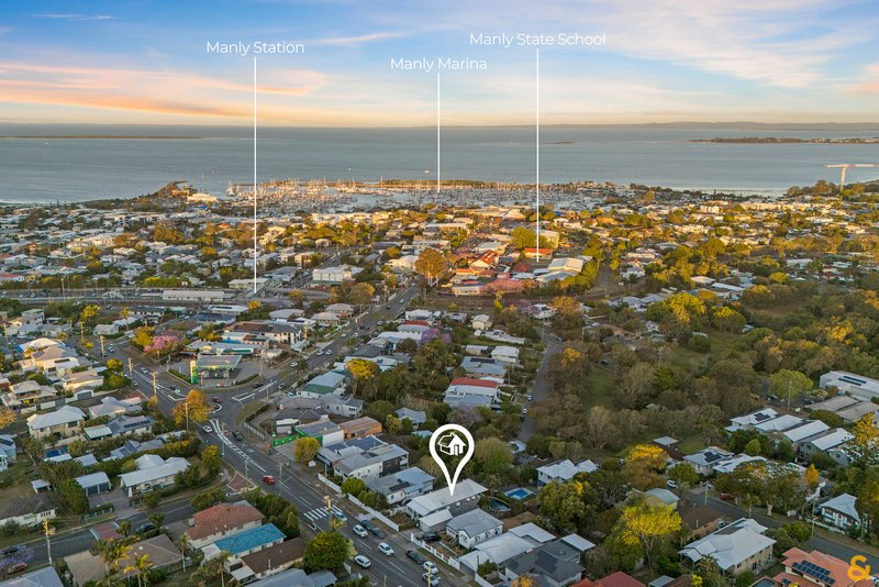 Photo - 18 Manly Road, Manly QLD 4179 - Image 2