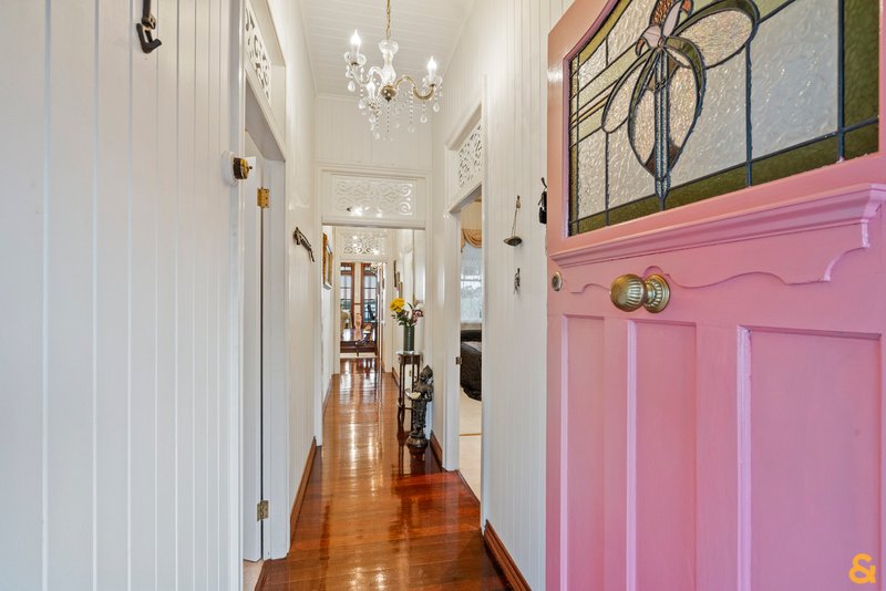 Photo - 18 Manly Road, Manly QLD 4179 - Image 5