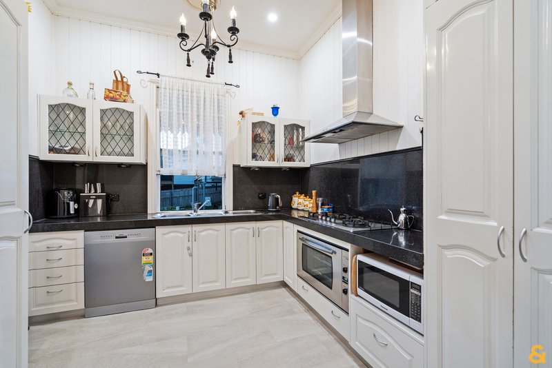 Photo - 18 Manly Road, Manly QLD 4179 - Image 7