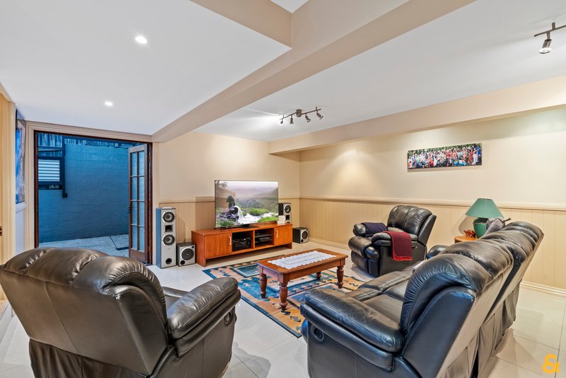 Photo - 18 Manly Road, Manly QLD 4179 - Image 11
