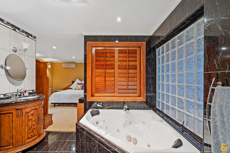 Photo - 18 Manly Road, Manly QLD 4179 - Image 17