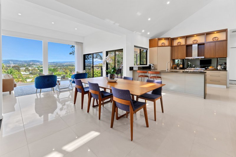 Photo - 18 Maralinga Drive, Ashmore QLD 4214 - Image 1