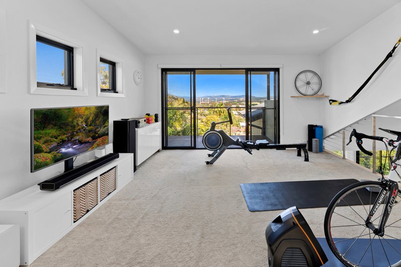 Photo - 18 Maralinga Drive, Ashmore QLD 4214 - Image 7