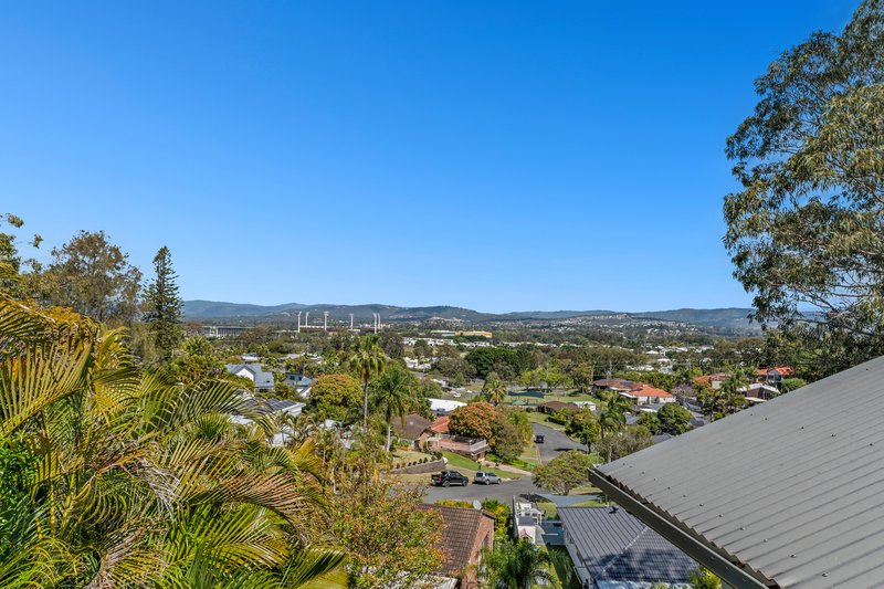 Photo - 18 Maralinga Drive, Ashmore QLD 4214 - Image 8