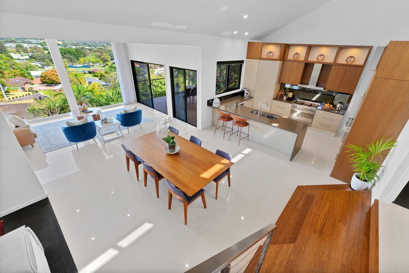Photo - 18 Maralinga Drive, Ashmore QLD 4214 - Image 9