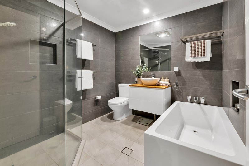 Photo - 18 Maralinga Drive, Ashmore QLD 4214 - Image 26
