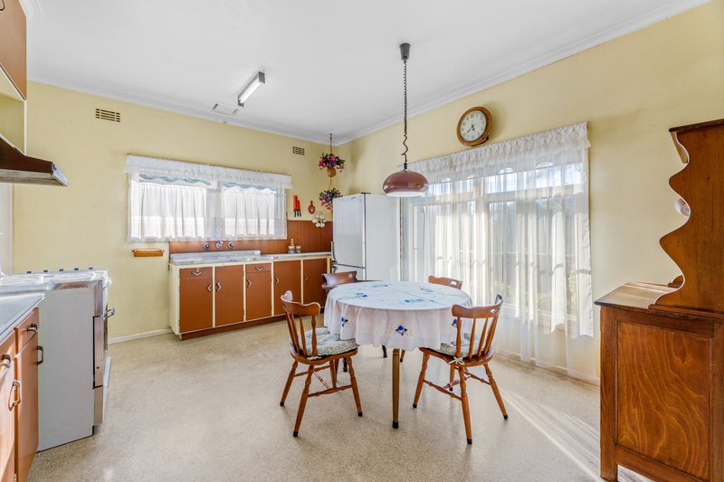 Photo - 18 Marama Street, Blackburn South VIC 3130 - Image 7