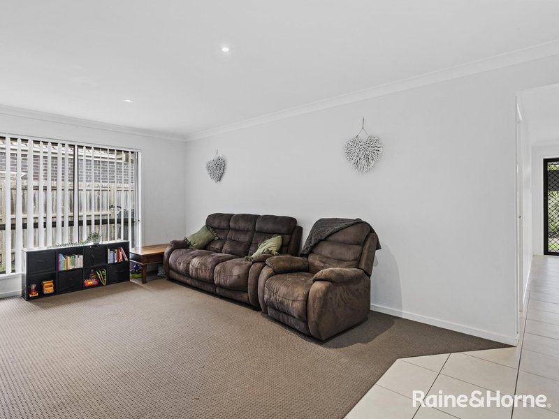 Photo - 18 Maree Place, Redland Bay QLD 4165 - Image 2