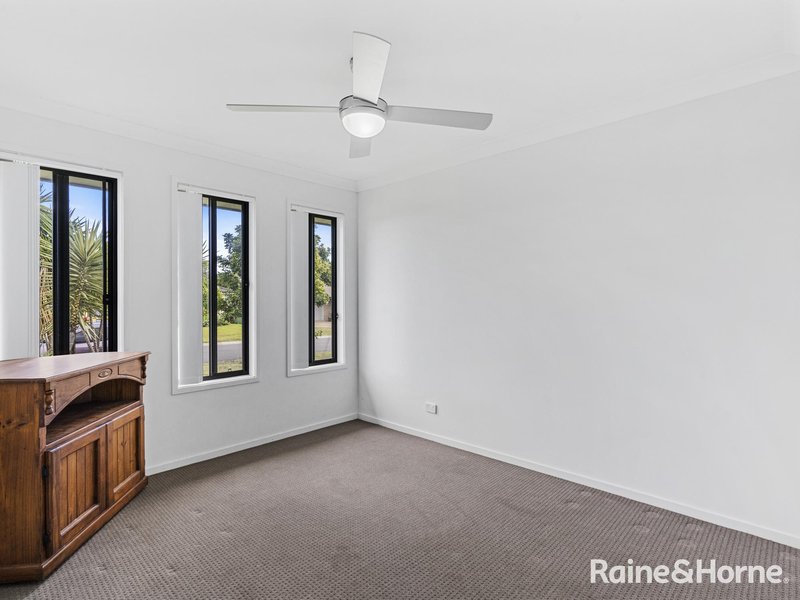 Photo - 18 Maree Place, Redland Bay QLD 4165 - Image 12