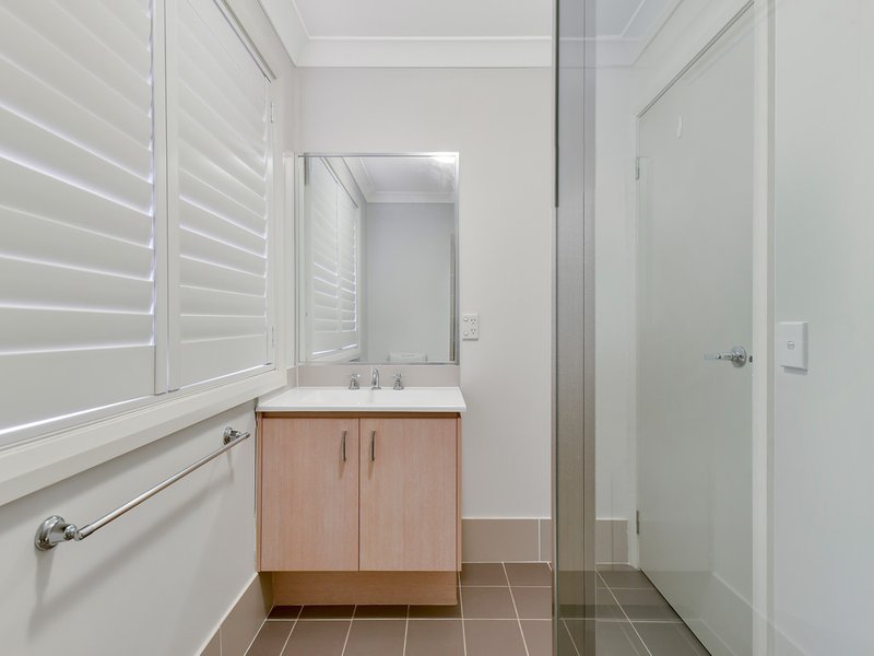 Photo - 18 Mariner Street, Glenfield NSW 2167 - Image 7