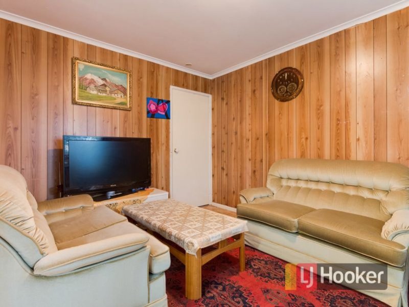 Photo - 18 Mark Court, Hampton Park VIC 3976 - Image 7