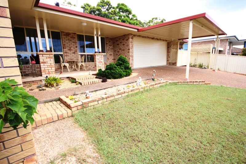 Photo - 18 Marlin Dr , South West Rocks NSW 2431 - Image 2