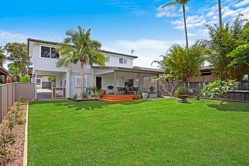 Photo - 18 Marlowe Road, Bateau Bay NSW 2261 - Image 2