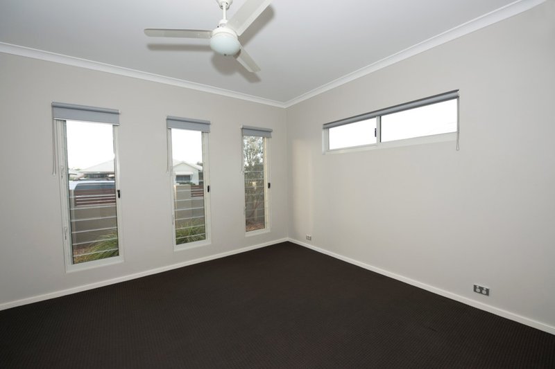 Photo - 18 Marrimarri Parade, Baynton WA 6714 - Image 17