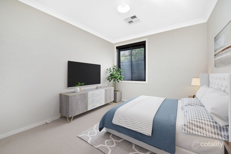 Photo - 18 Marshall Avenue, Ropes Crossing NSW 2760 - Image 8