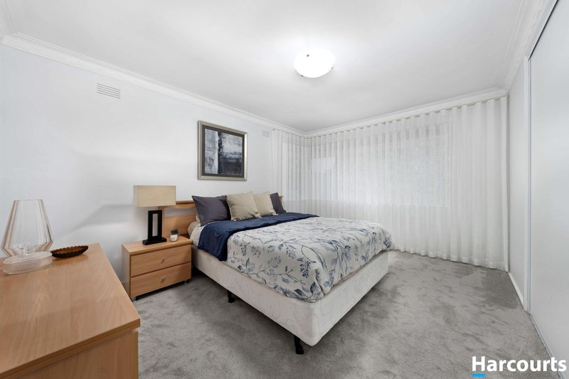 Photo - 1/8 Matlock Road, Wantirna South VIC 3152 - Image 7