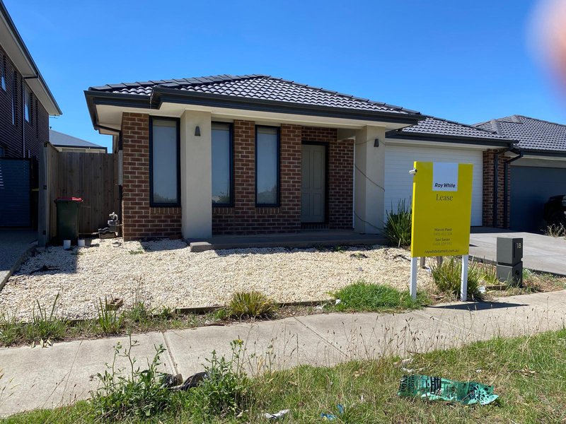 Photo - 18 Maven Way, Tarneit VIC 3029 - Image 2