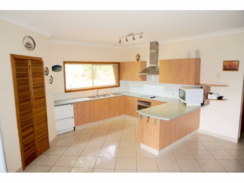 Photo - 18 Mcarthur Drive, Falls Creek NSW 2540 - Image 4