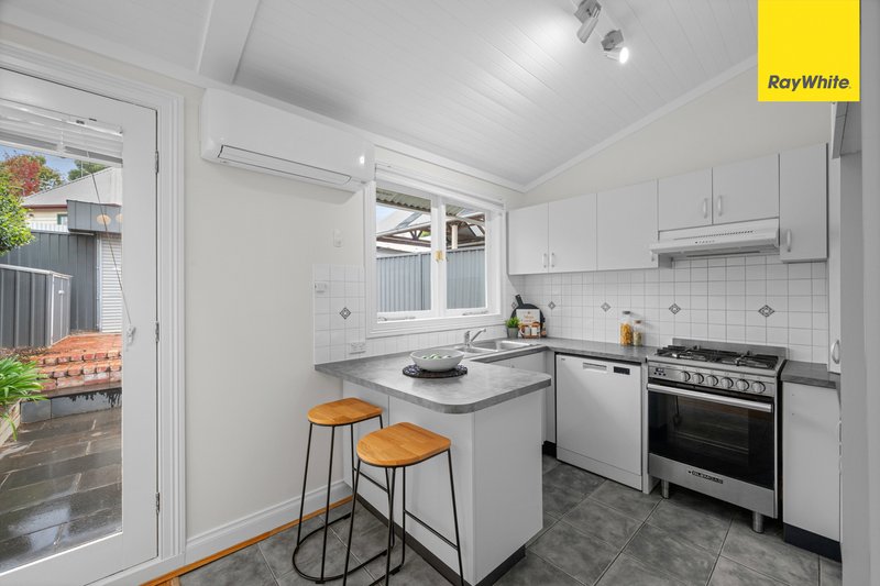 Photo - 18 Mcconnell Street, Kensington VIC 3031 - Image 10