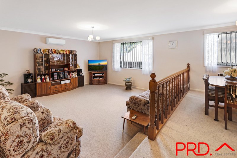 Photo - 18 Mcdonald Crescent, Tamworth NSW 2340 - Image 12