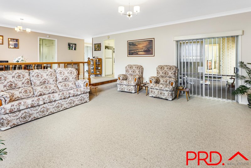 Photo - 18 Mcdonald Crescent, Tamworth NSW 2340 - Image 13