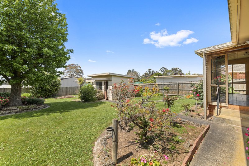 Photo - 18 Mclean Street, Drouin VIC 3818 - Image 11