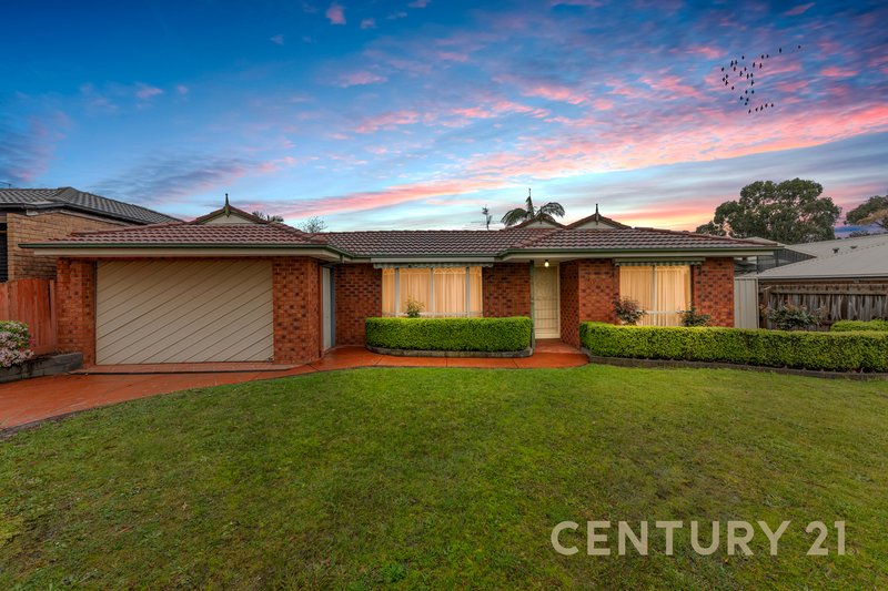 18 Mcmaster Court, Pakenham VIC 3810