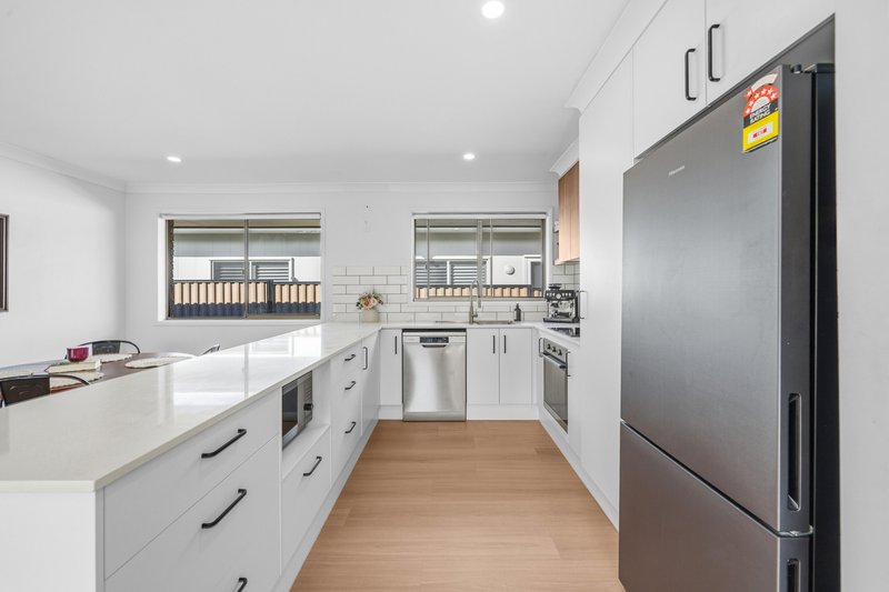 Photo - 18 Medika Street, Runaway Bay QLD 4216 - Image 7