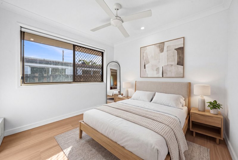 Photo - 18 Medika Street, Runaway Bay QLD 4216 - Image 9