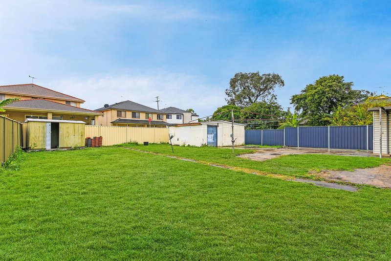 Photo - 18 Megan Avenue, Bankstown NSW 2200 - Image 9