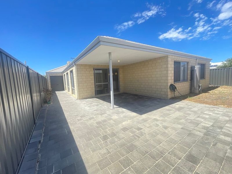 Photo - 18 Mela Way, Landsdale WA 6065 - Image 18