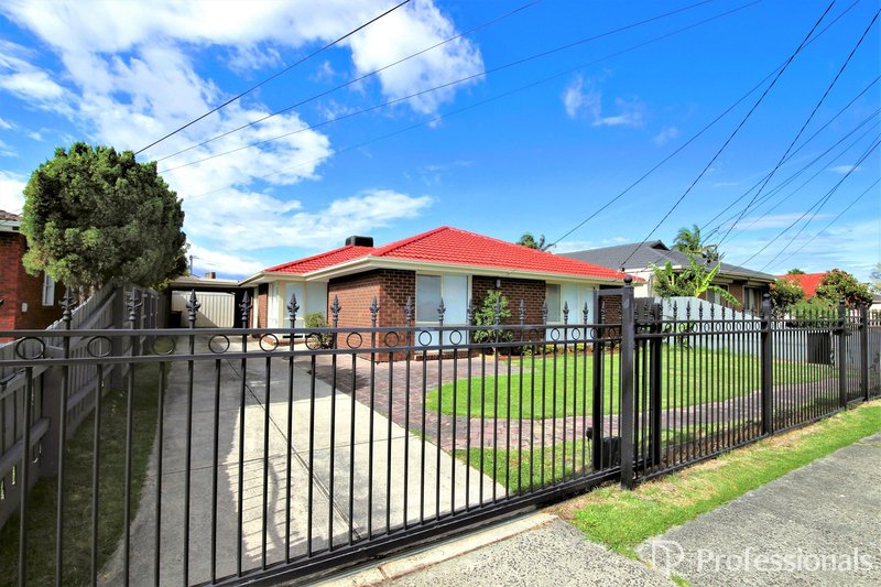 Photo - 18 Melanie Close, Keysborough VIC 3173 - Image 2